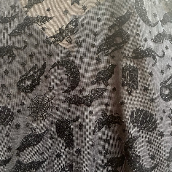 Collectif Velvet/Sheer shirt UK 8, US Small - Picture 3 of 3